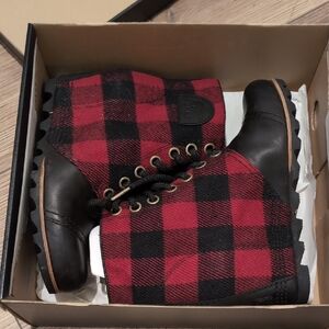 Sorel Red and Black Plaid Boots